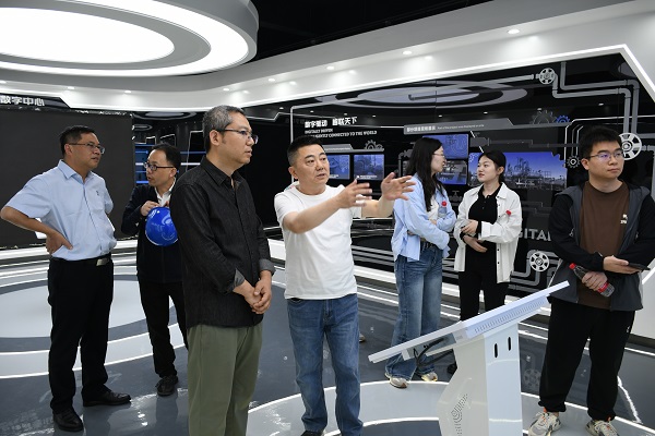 四川飛球協(xié)同專家教授召開數(shù)字化建設(shè)（一期）成果交流會(huì)